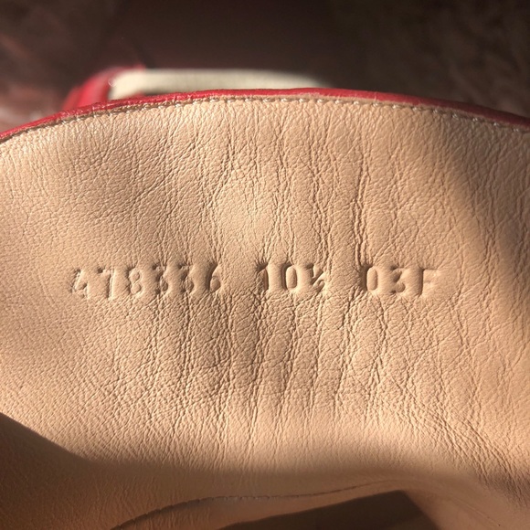 Red/Black Gucci High top Sneakers with Panther. - Picture 7 of 7